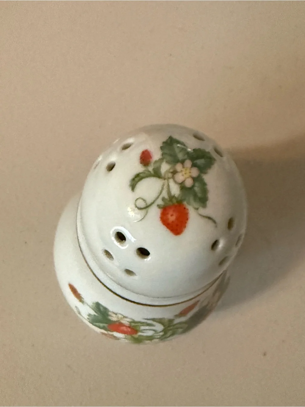 Avon vintage porcelain